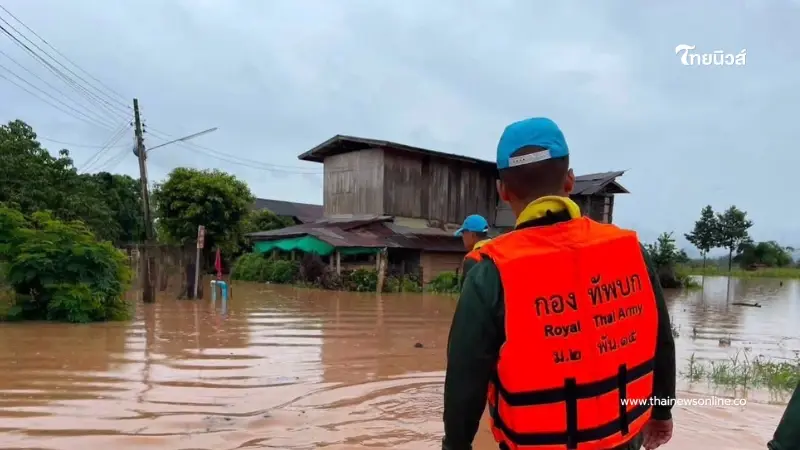ทบ. ลุยน้ำท่วมน่าน ส่งทหารเข้าพื้นที่บรรเทาทุกข์ รับมือมวลน้ำเหนือทะลัก ทบ. ลุยน้ำท่วมน่าน ส่งทหารเข้าพื้นที่บรรเทาทุกข์ รับมือมวลน้ำเหนือทะลัก