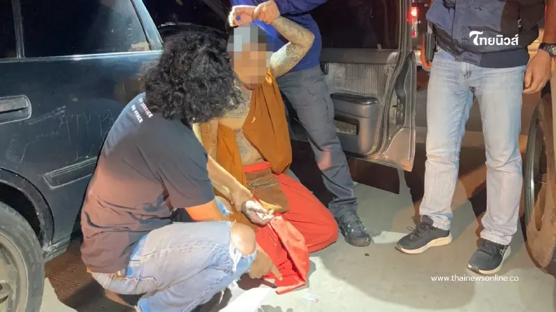 งามไส้! บุกจับเจ้าอาวาสพร้อมพระลูกวัดใช้เงินบุญซื้อยาบ้าเสพ