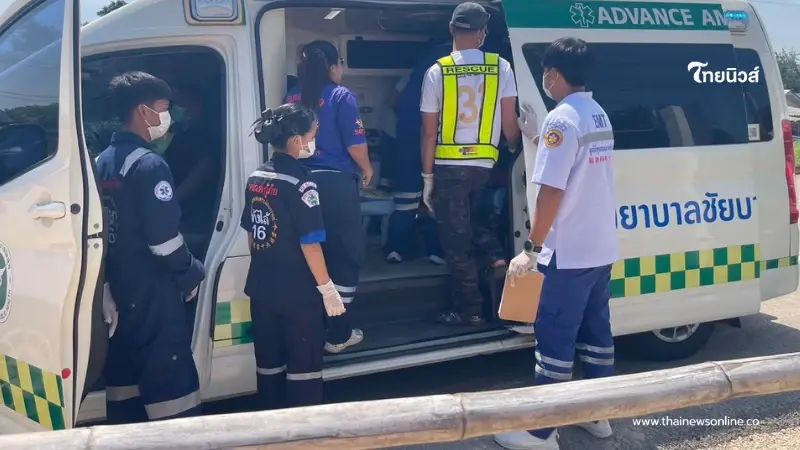 สาวท้องแก่สุดกลั้น คลอดลูกบนรถฉุกเฉิน ชาวเน็ตโฟกัสทะเบียนรถ สาวท้องแก่สุดกลั้น คลอดลูกบนรถฉุกเฉิน ชาวเน็ตโฟกัสทะเบียนรถ